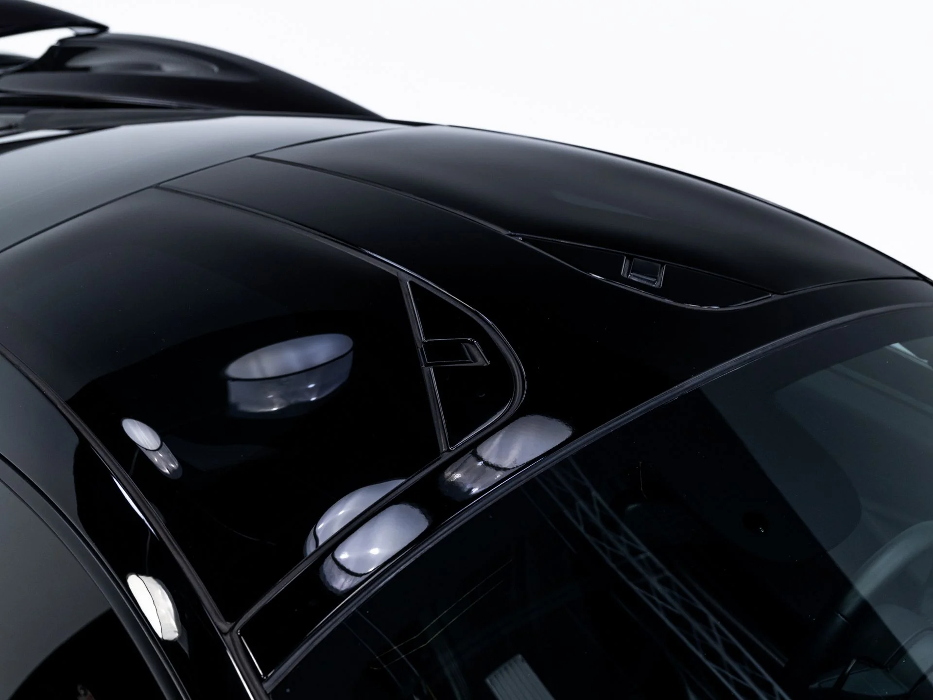 Used 2018 Quartz McLaren Luxury image 69