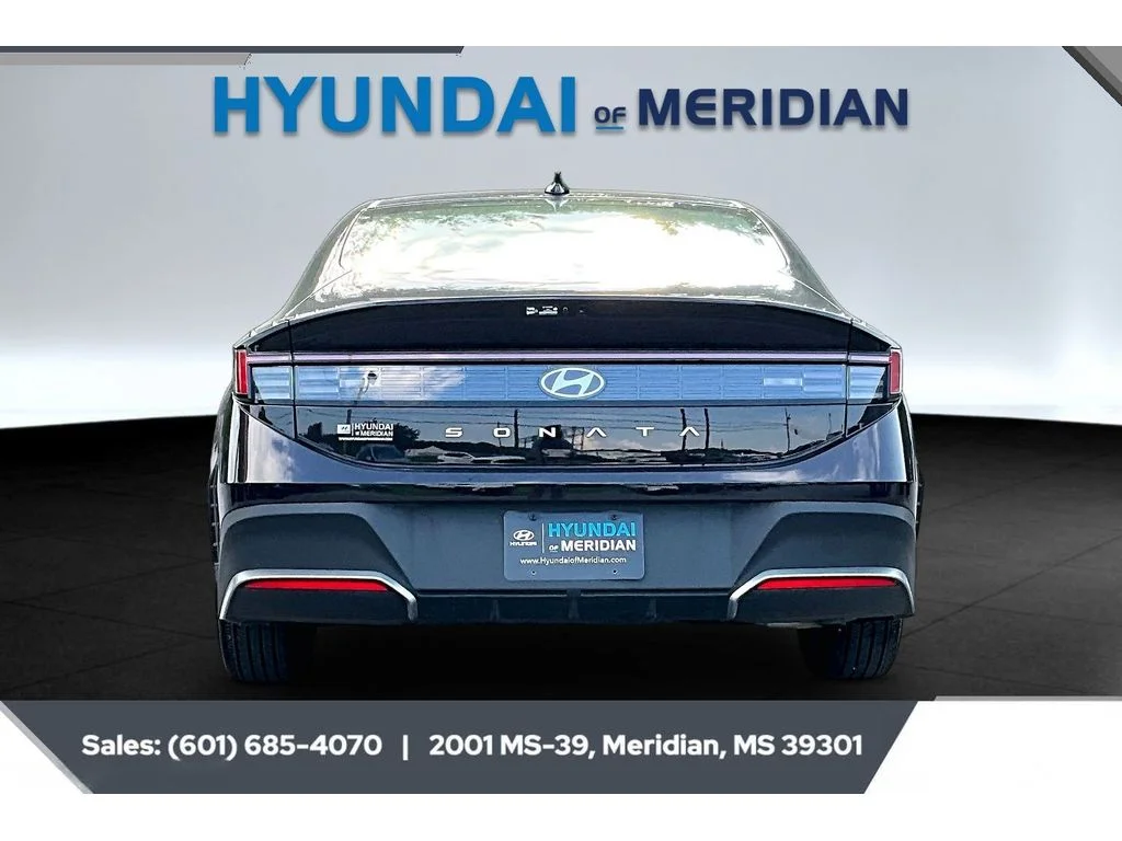 Used 2026 CARBON BLUE Hyundai SE image 4