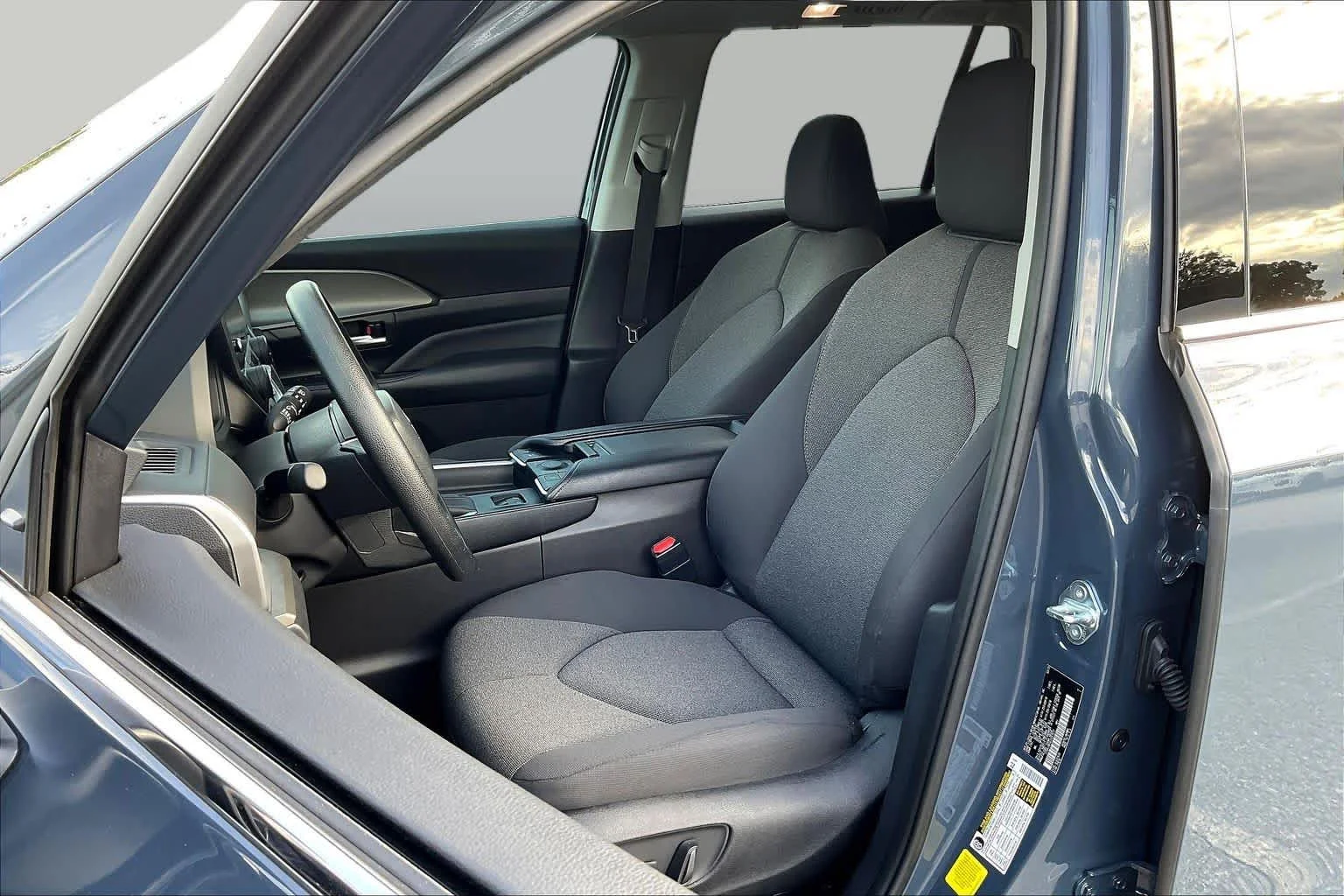 Used 2025 Storm Cloud Toyota Hybrid LE image 7