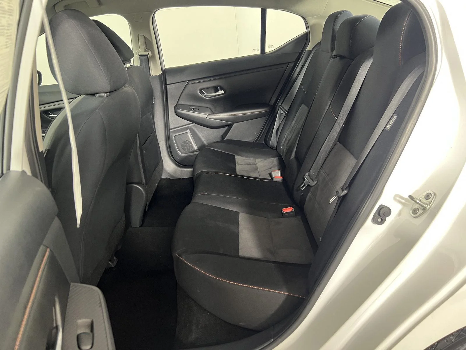 Used 2021 Aspen White/Super Black Nissan SR image 20