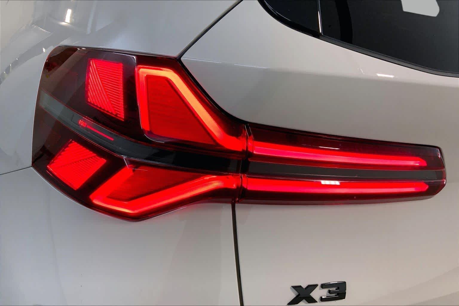 New 2026 Dune Grey Metallic BMW M50 xDrive image 14