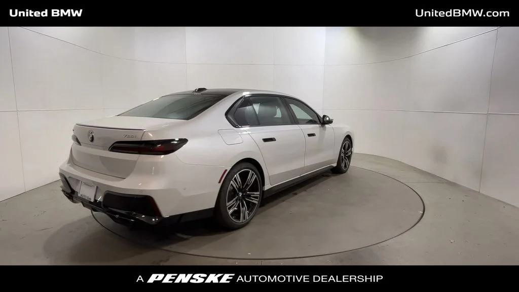Used 2025 Mineral White Metallic BMW 760i xDrive image 8