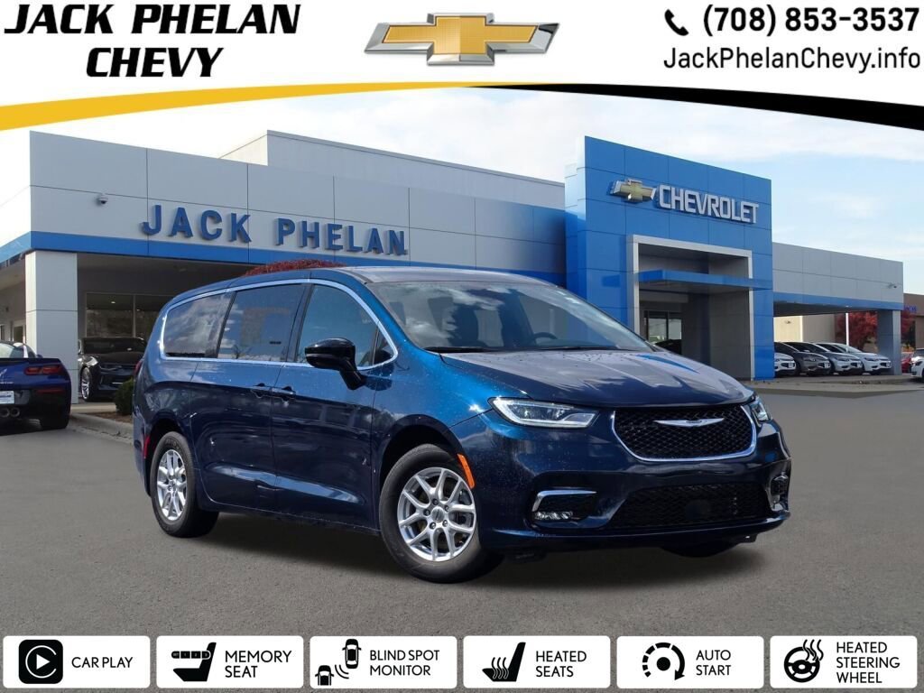 2025 Chrysler Pacifica Select