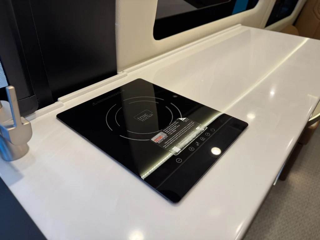 New 2027 TENORITE GREY PREMIUM METALLIC AIRSTREAM  image 27