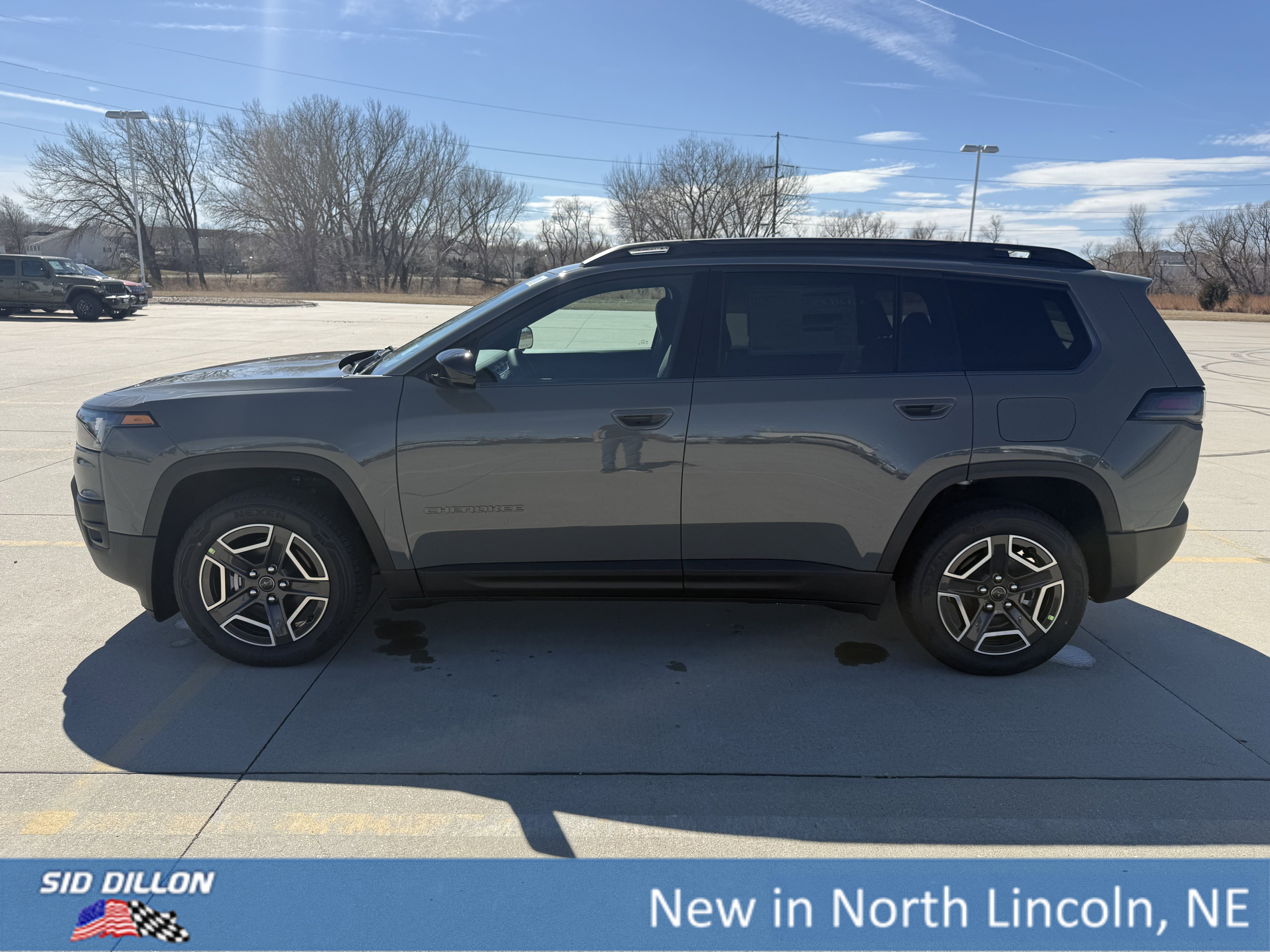 New 2026 Sting-Gray Clear-Coat Exterior Paint Jeep Laredo image 2