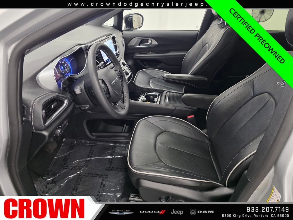 Used 2026 Silver Chrysler Limited image 23