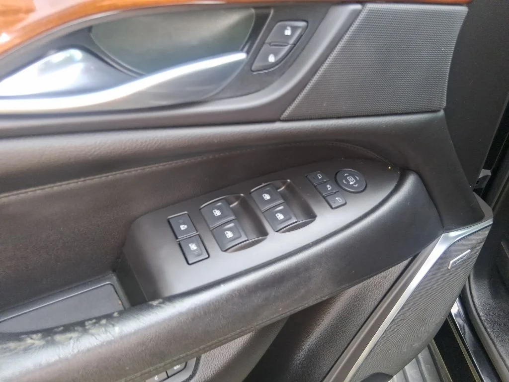 Used 2017 Black Cadillac Luxury image 10