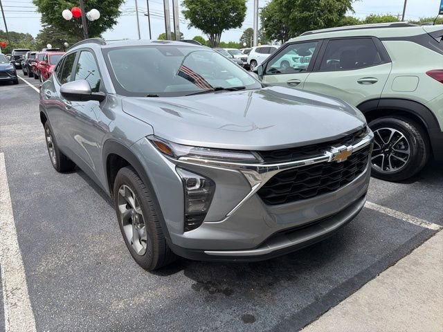 2024 Chevrolet Trax LT's photo