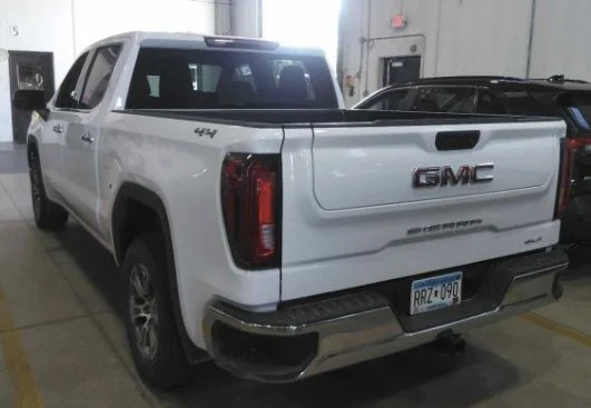 Used 2025 White GMC SLT image 12