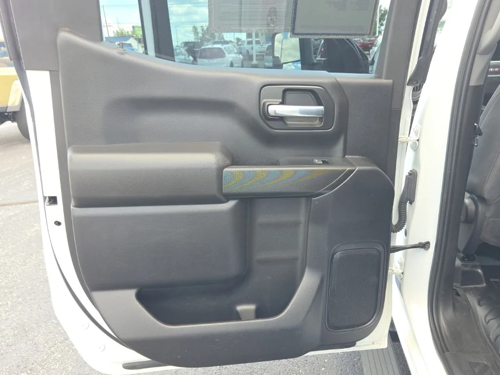 Used 2023 White GMC Pro image 26