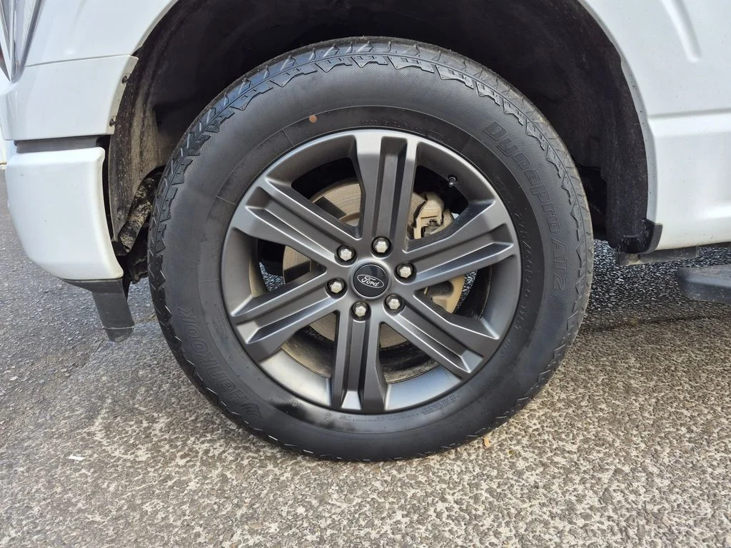 Certified Used 2023 Oxford White Ford XLT image 15