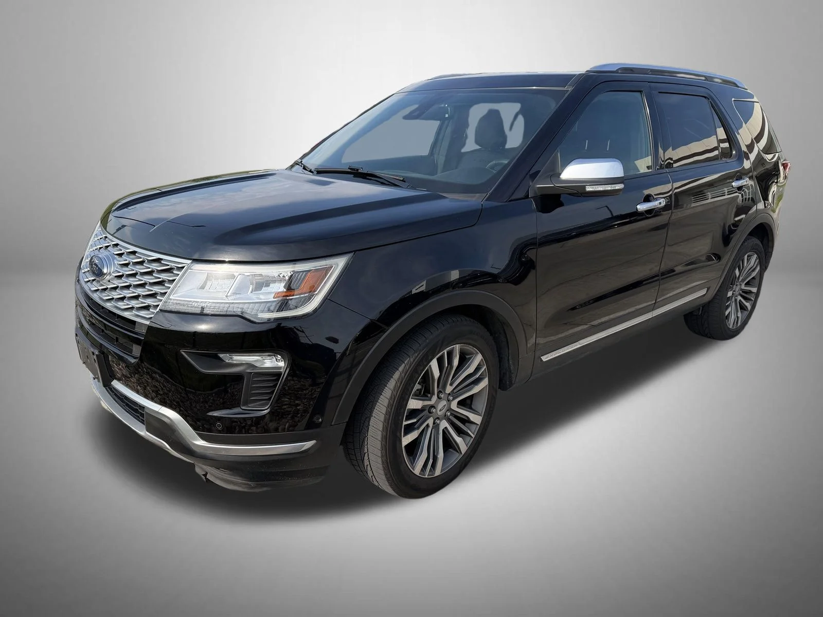 Used 2018 Black Ford Platinum image 1