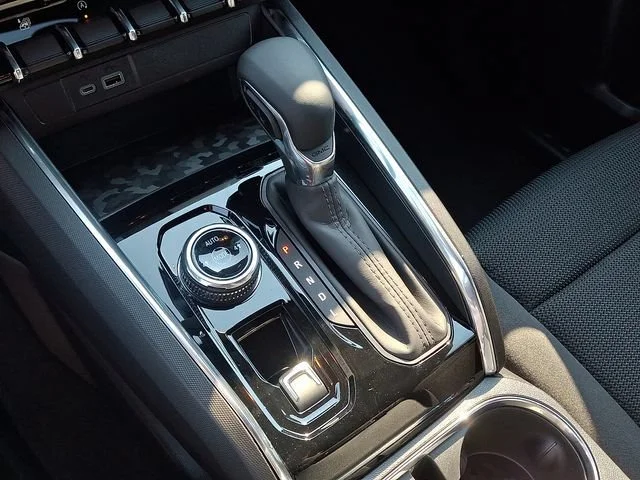 New 2026 Summit White GMC Elevation image 13