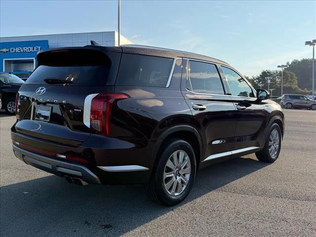 Used 2024 Sierra Burgundy Hyundai SEL 7P image 5