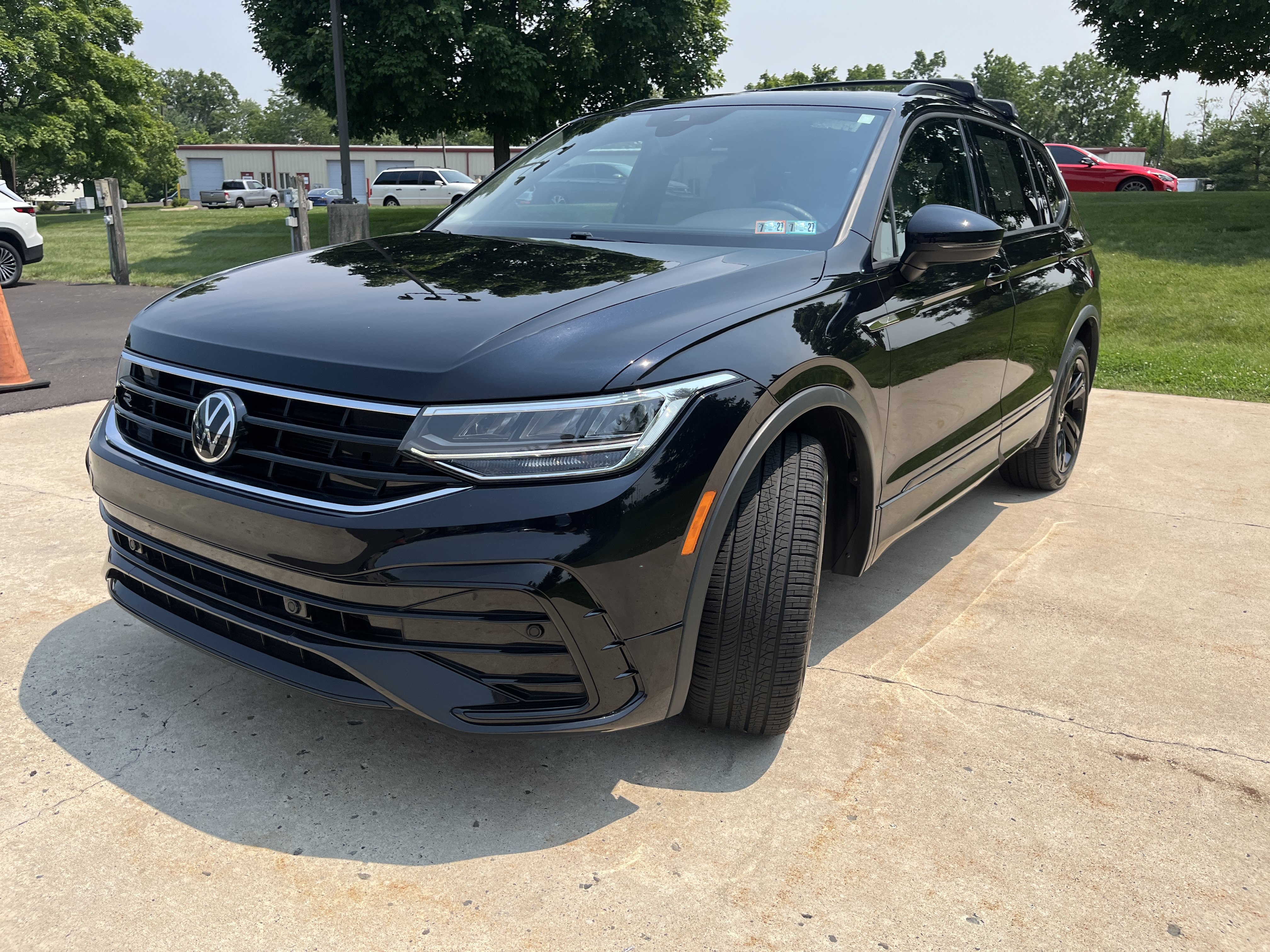 Used 2023 Black Volkswagen SE R-Line Black image 8