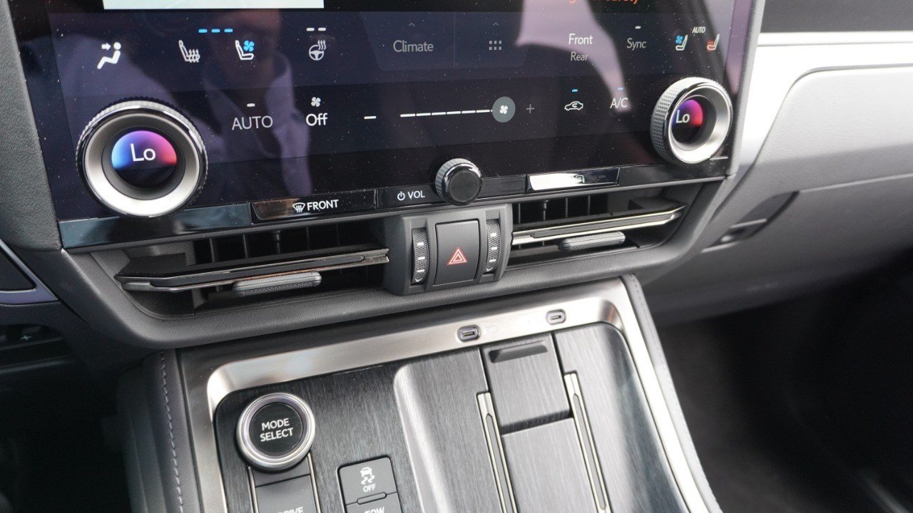 Certified Used 2025 CAVIAR Lexus GX 550 Luxury+ image 18