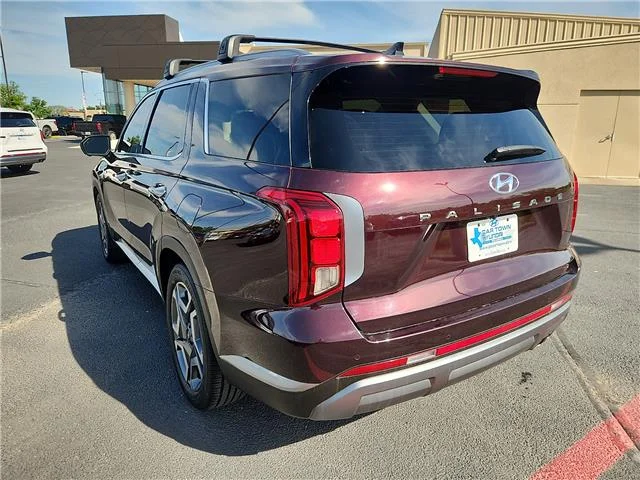 Used 2024 Maroon Hyundai SEL Front-Wheel Drive image 3