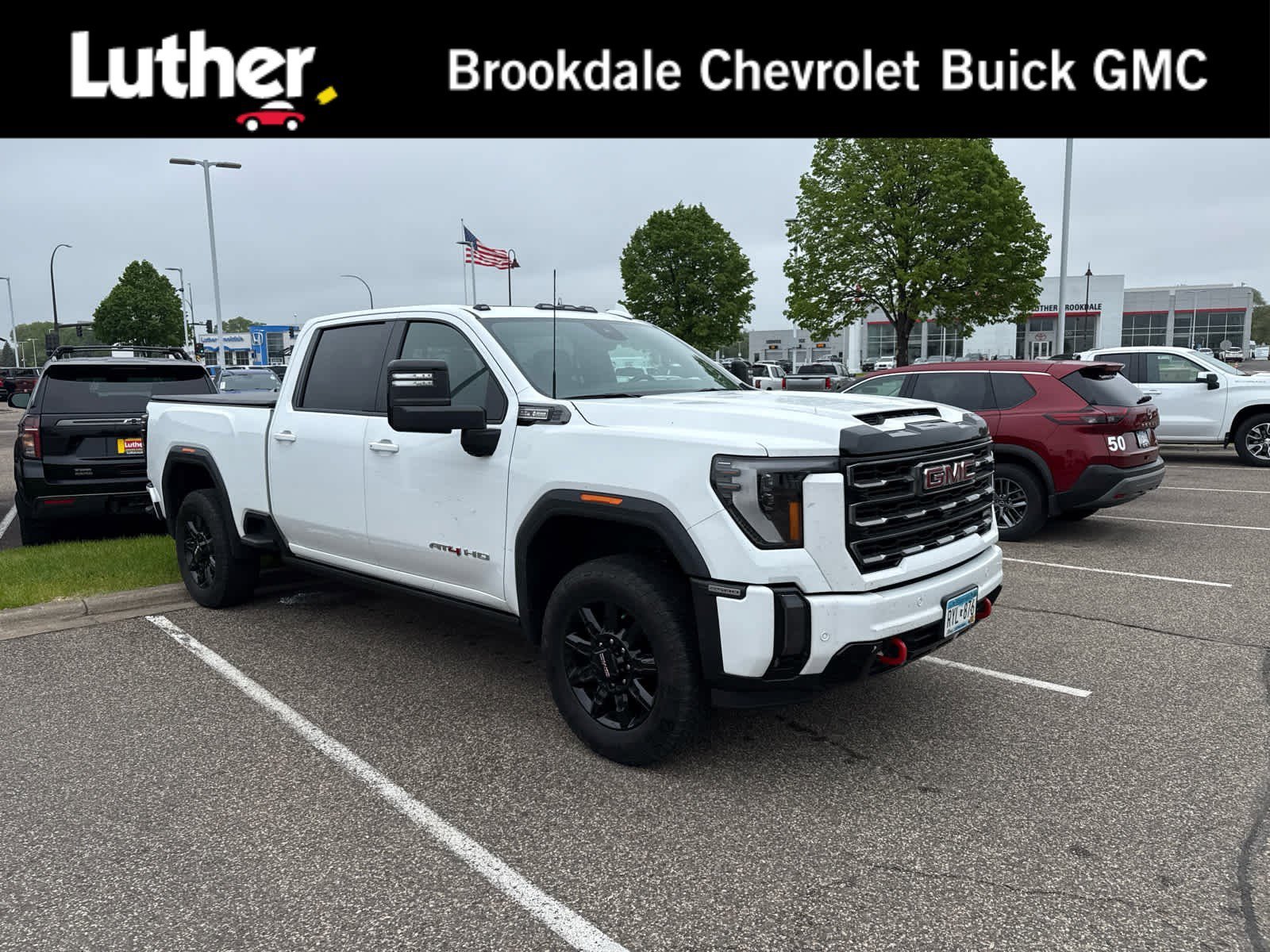2024 GMC Sierra 4WD Crew Cab Standard Box AT4's photo