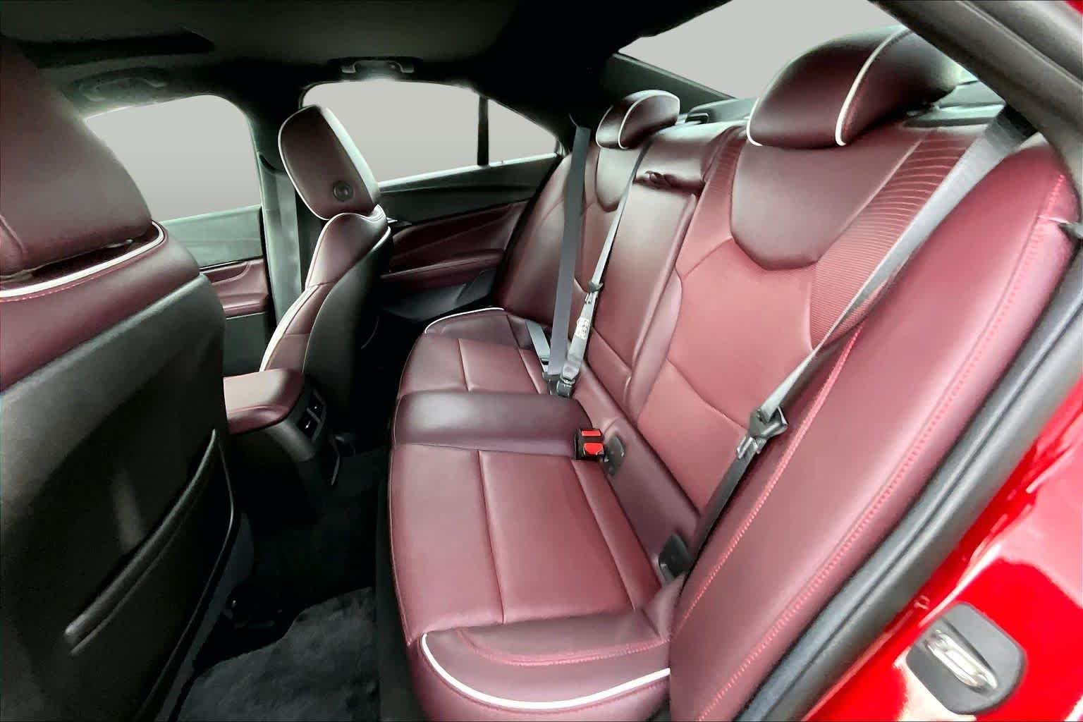 Used 2022 Infrared Tintcoat Cadillac  image 21