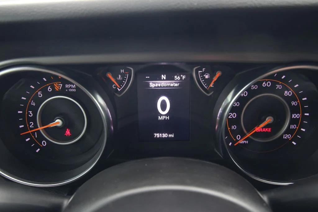Used 2022 Green Jeep Sport image 44
