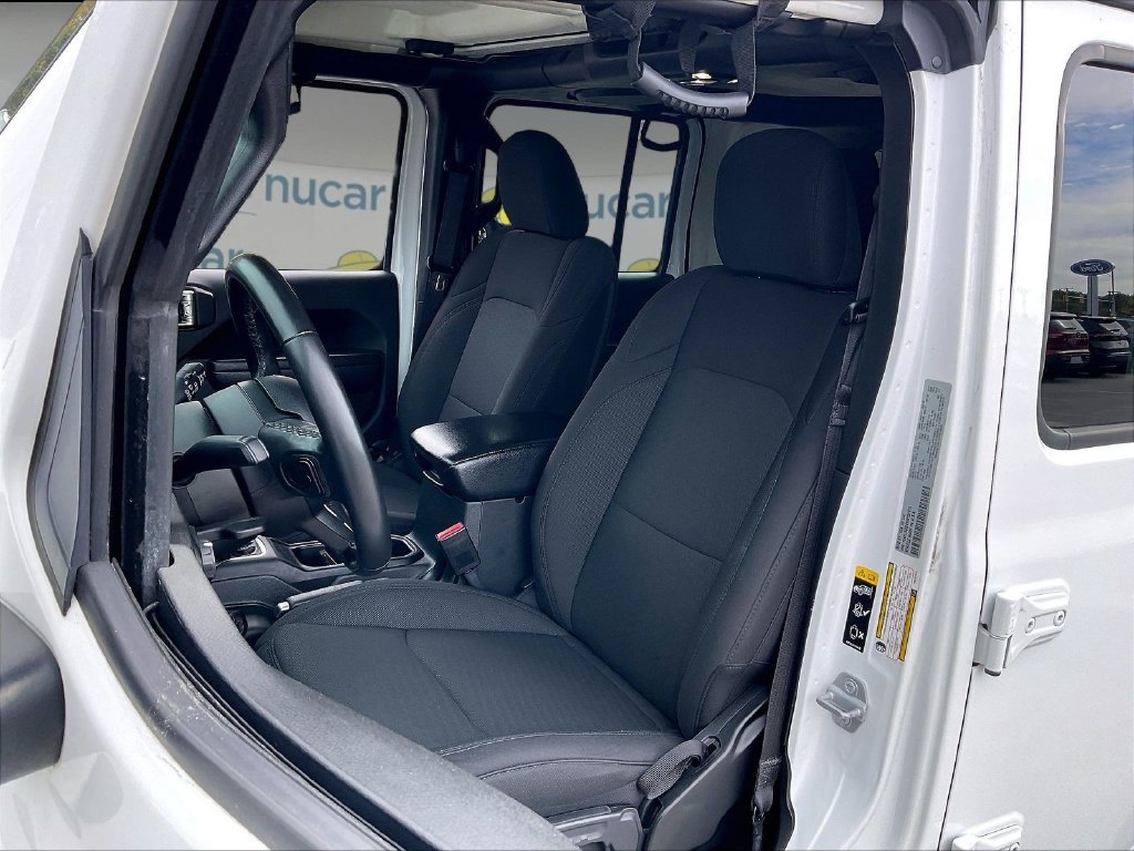 Used 2022 Bright White Clearcoat Jeep Unlimited Sport S image 9