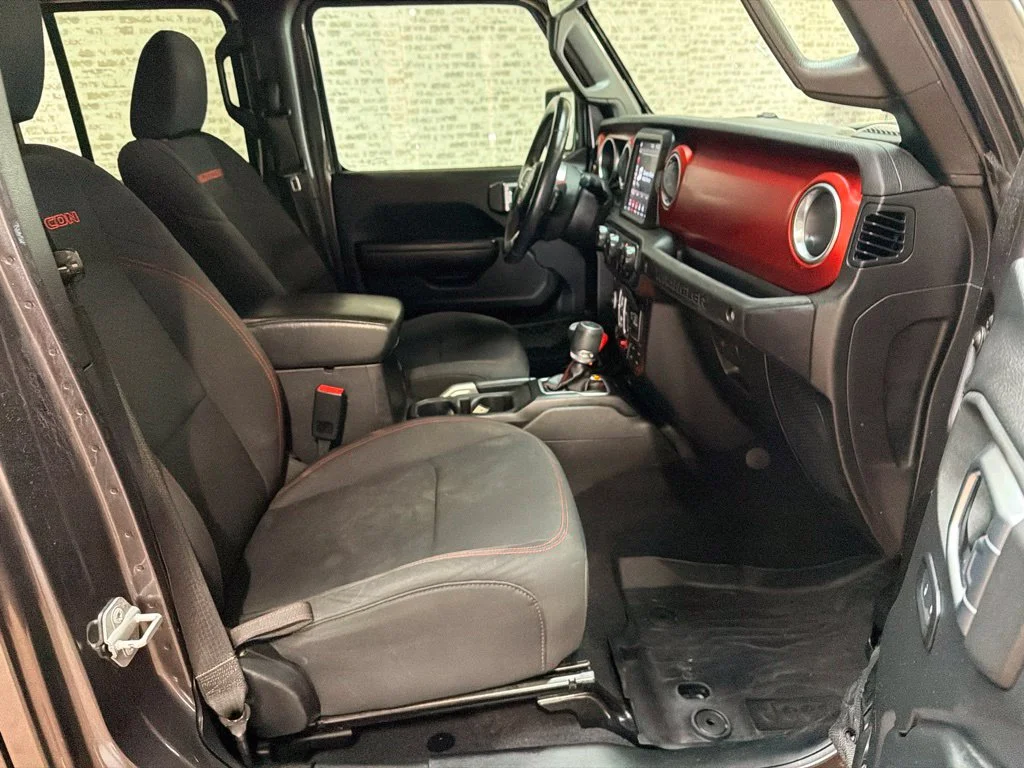 Used 2018 Granite Crystal Metallic Clearcoat Jeep Unlimited Rubicon image 10