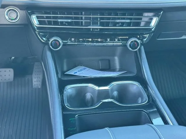 2026 Chevrolet Traverse LT - Photo 8