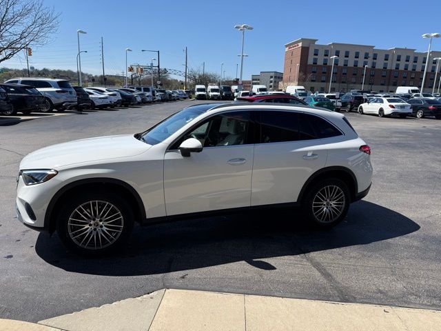 New 2026 Polar White Mercedes-Benz GLC 300 image 4