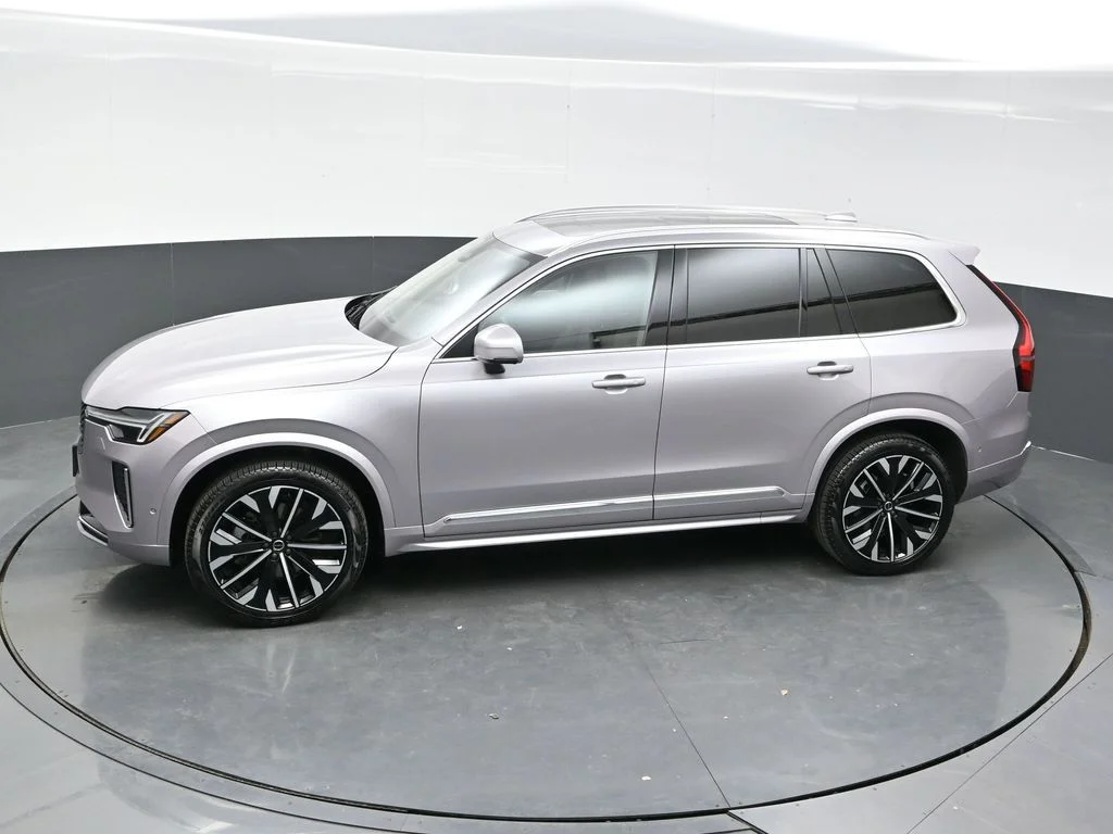 New 2026 Aurora Silver Volvo Plus image 30