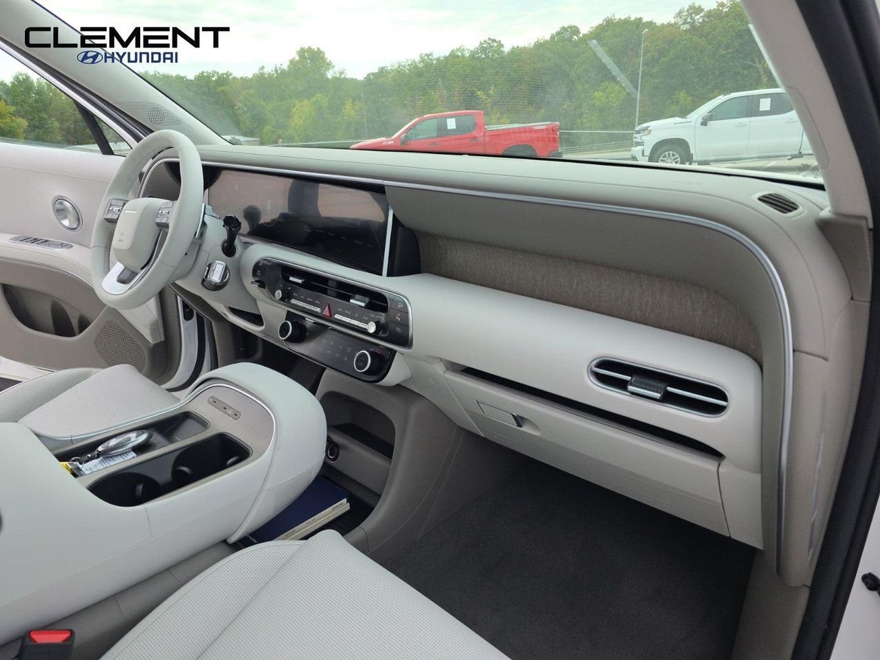 New 2026 White Hyundai SEL AWD image 32