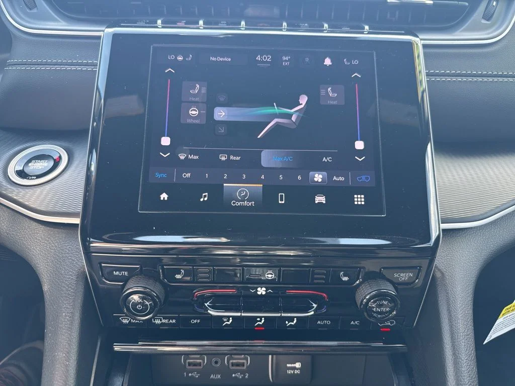 Used 2025 White Jeep Altitude X image 17