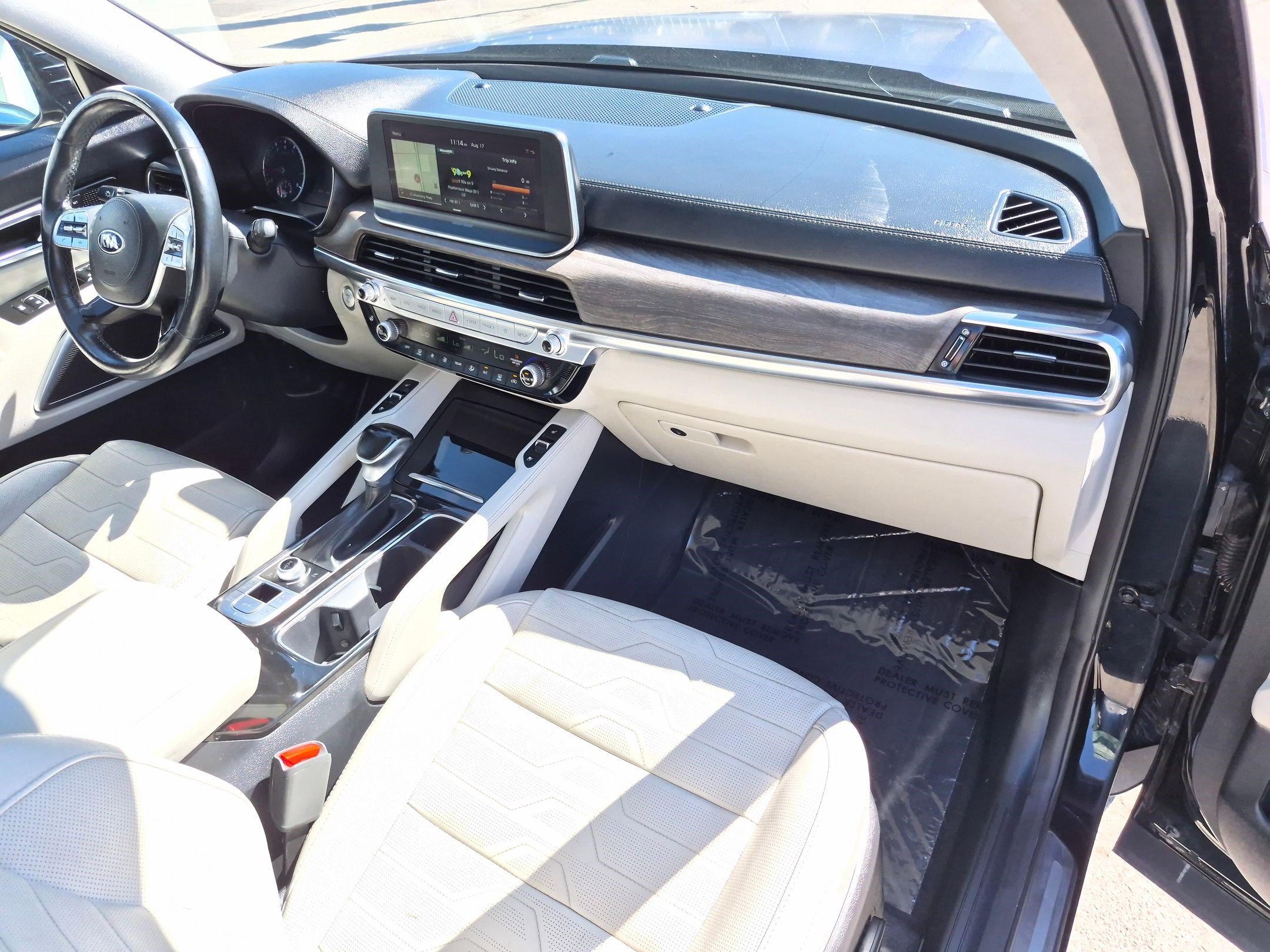 Used 2020 Ebony Black Kia SX image 32