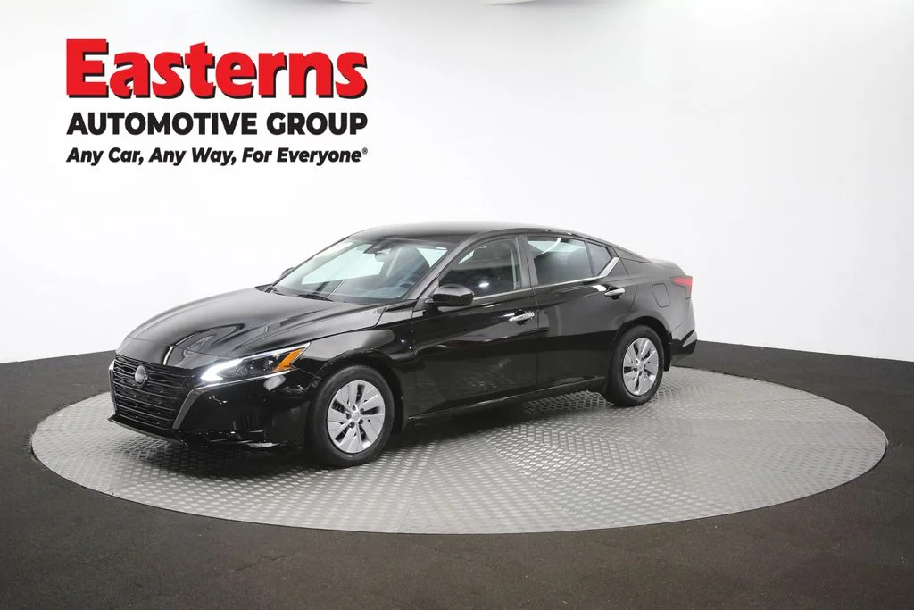 Used 2023 Black Nissan 2.5 S image 55