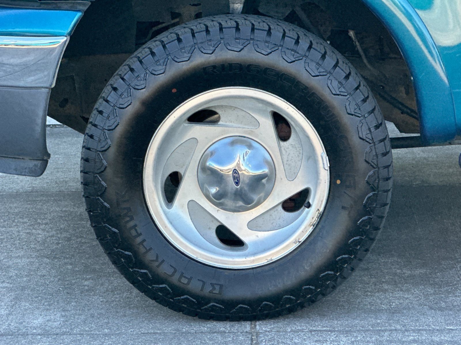 Used 2001 Island Blue Clearcoat Metallic Ford XLT image 22