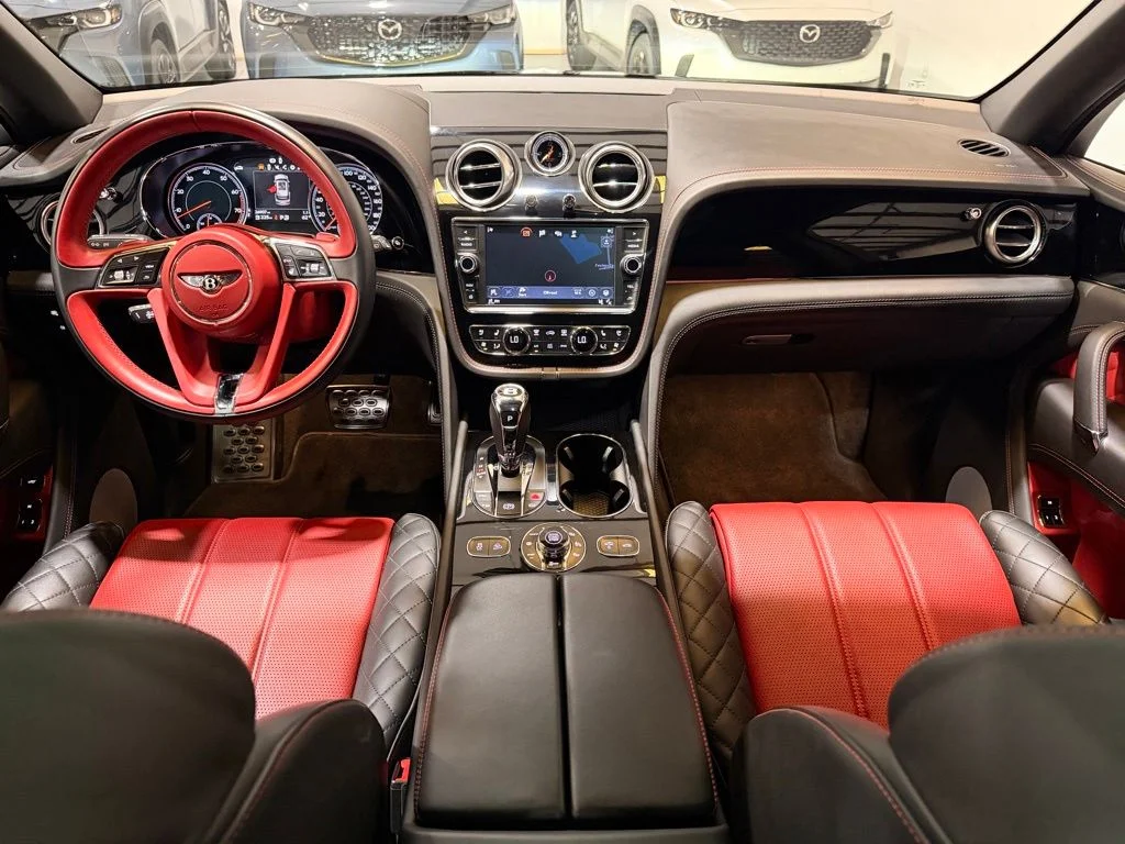 Used 2018  Bentley W12 image 38