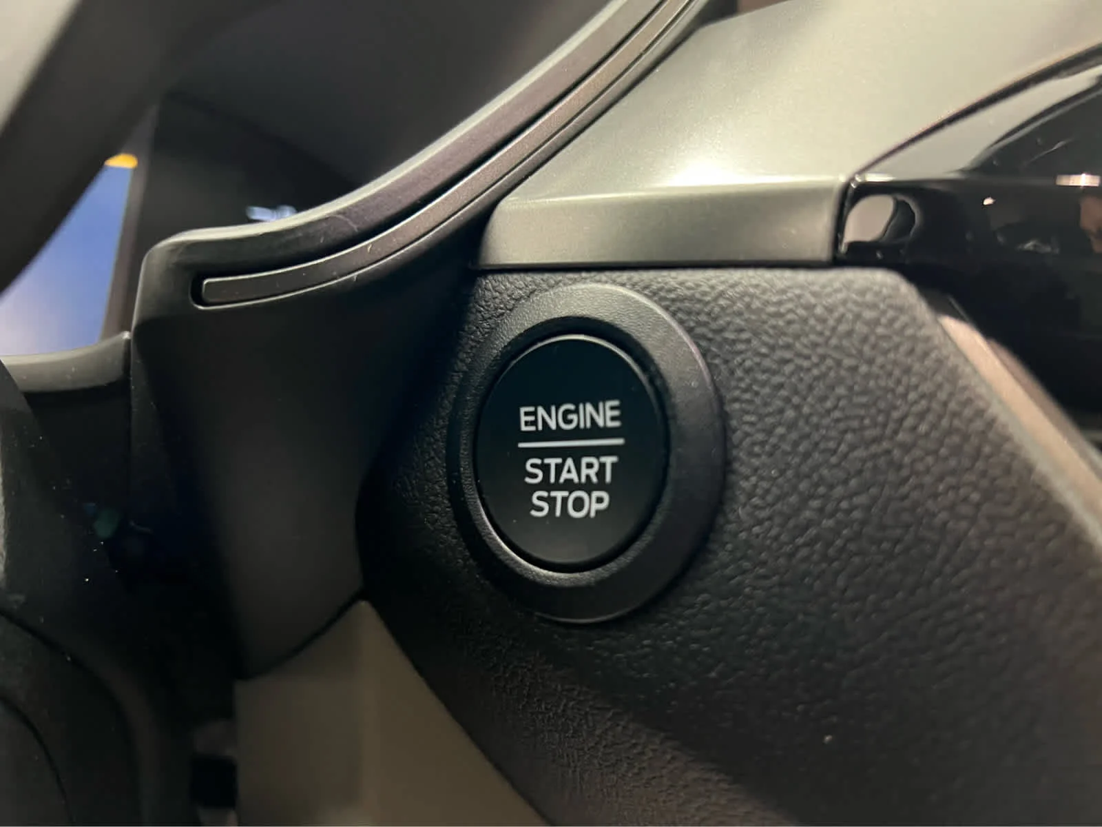 Used 2023 Oxford White Ford Active image 24