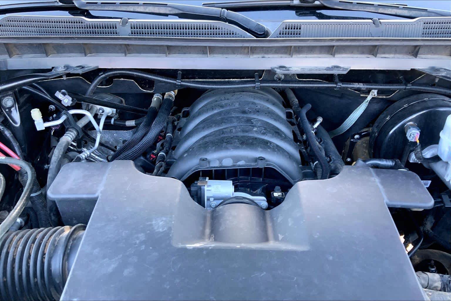 Used 2018 Black Chevrolet LT image 32
