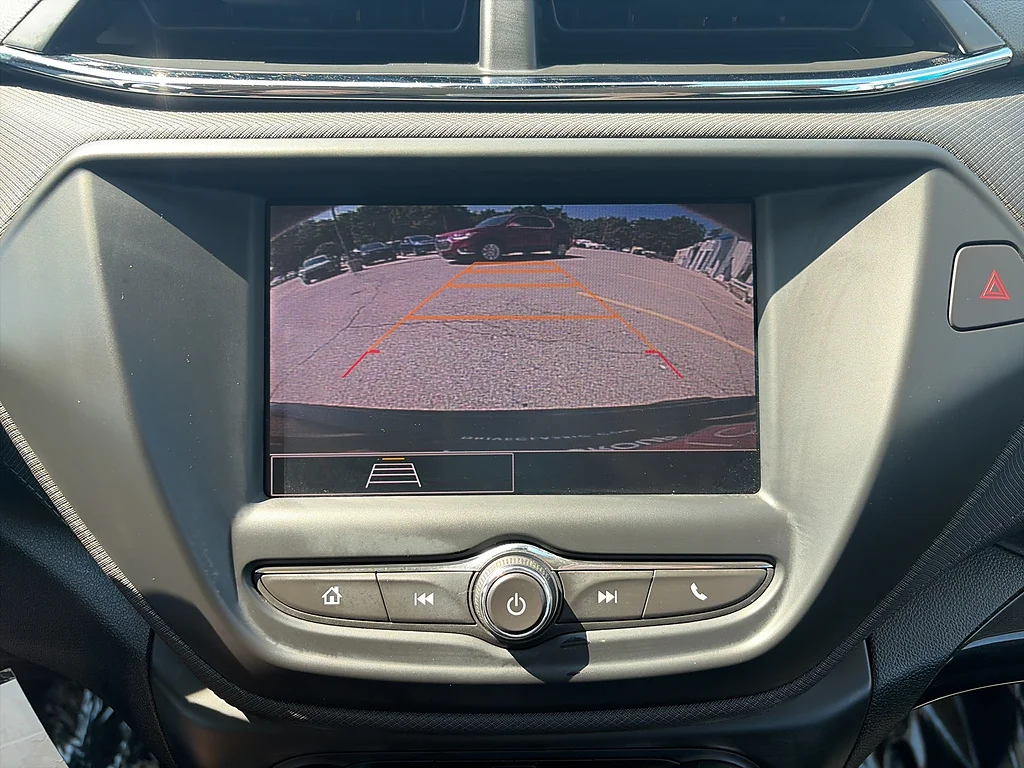 Used 2021 Summit White Chevrolet LS image 18