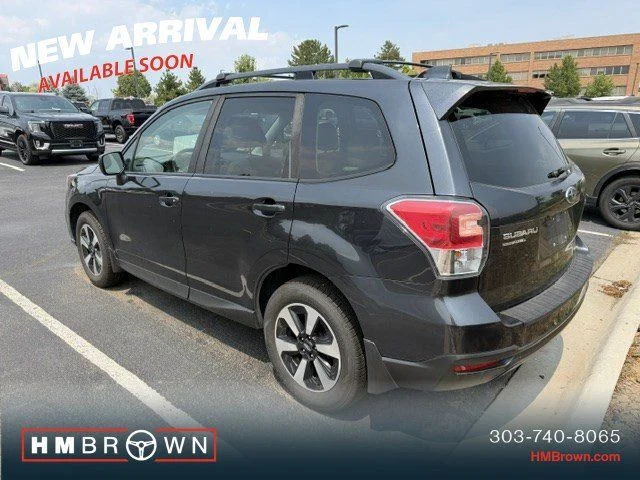 Used 2018 Dark Gray Metallic Subaru 2.5i Premium image 4