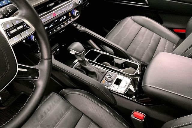 Used 2025 Dark Moss Kia SX-Prestige image 17