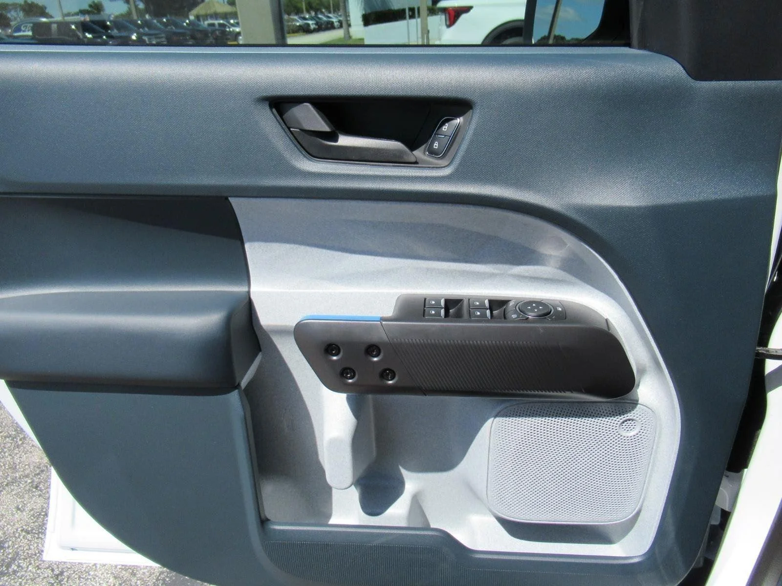 New 2026 Oxford White Ford XLT image 21