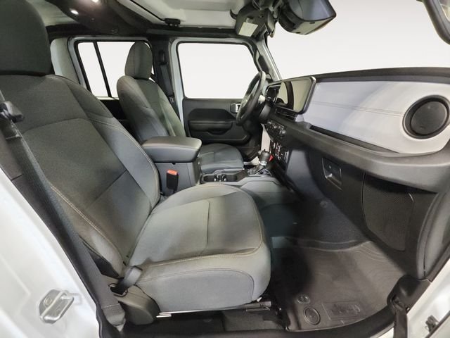 New 2026 Bright White Clearcoat Jeep Sport S image 15