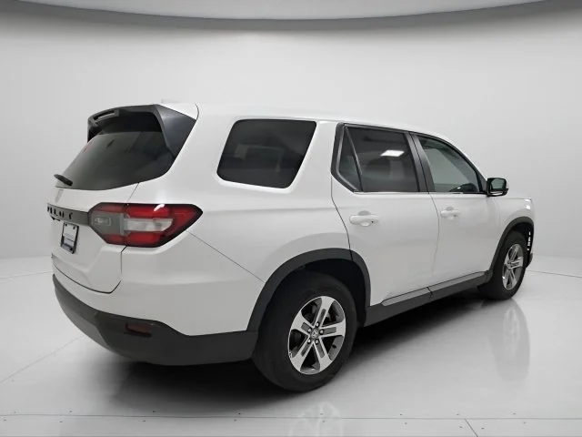 Used 2023 Platinum White Pearl Honda EX-L 8 Passenger image 9
