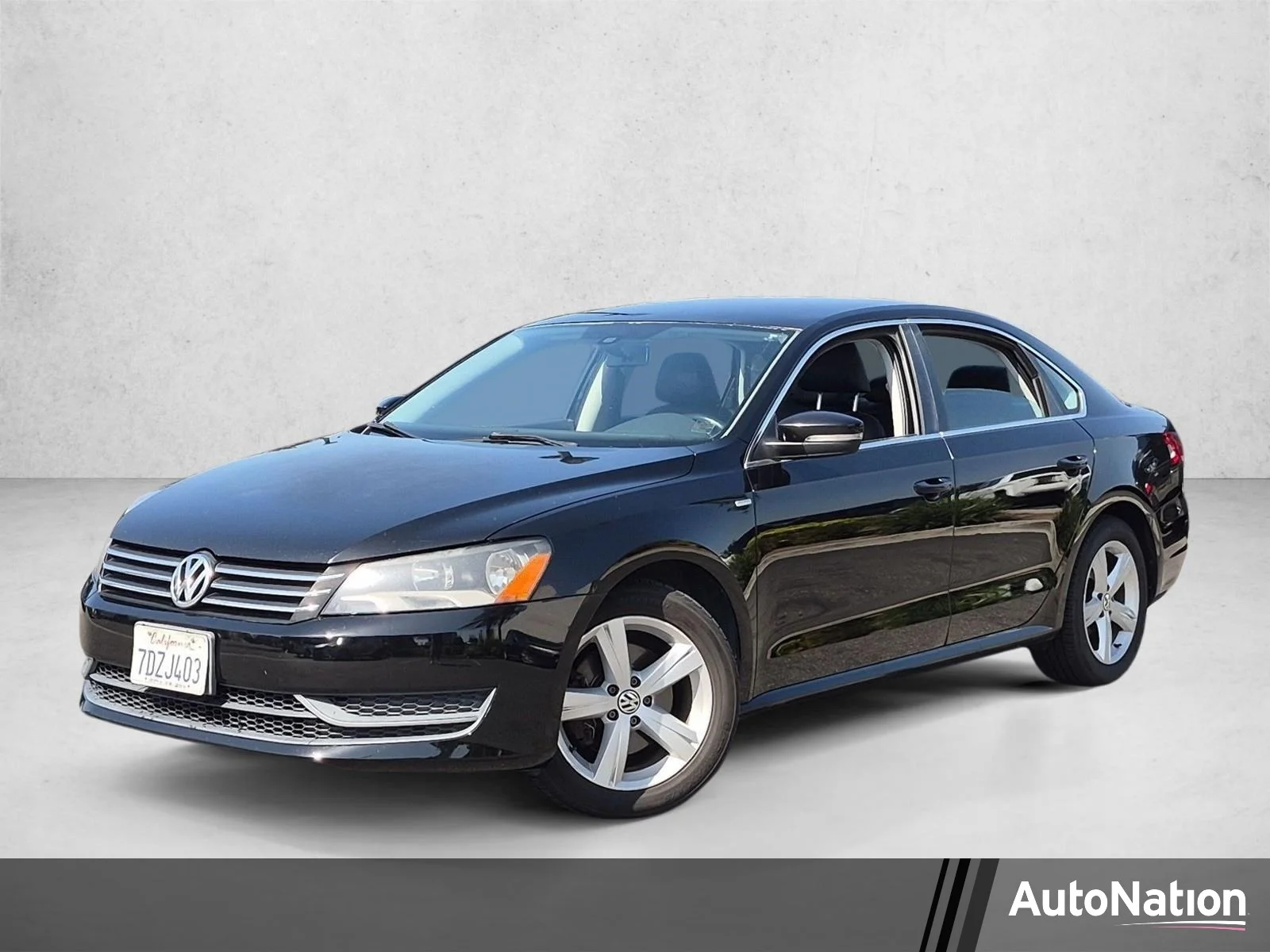 2014 Volkswagen Passat S