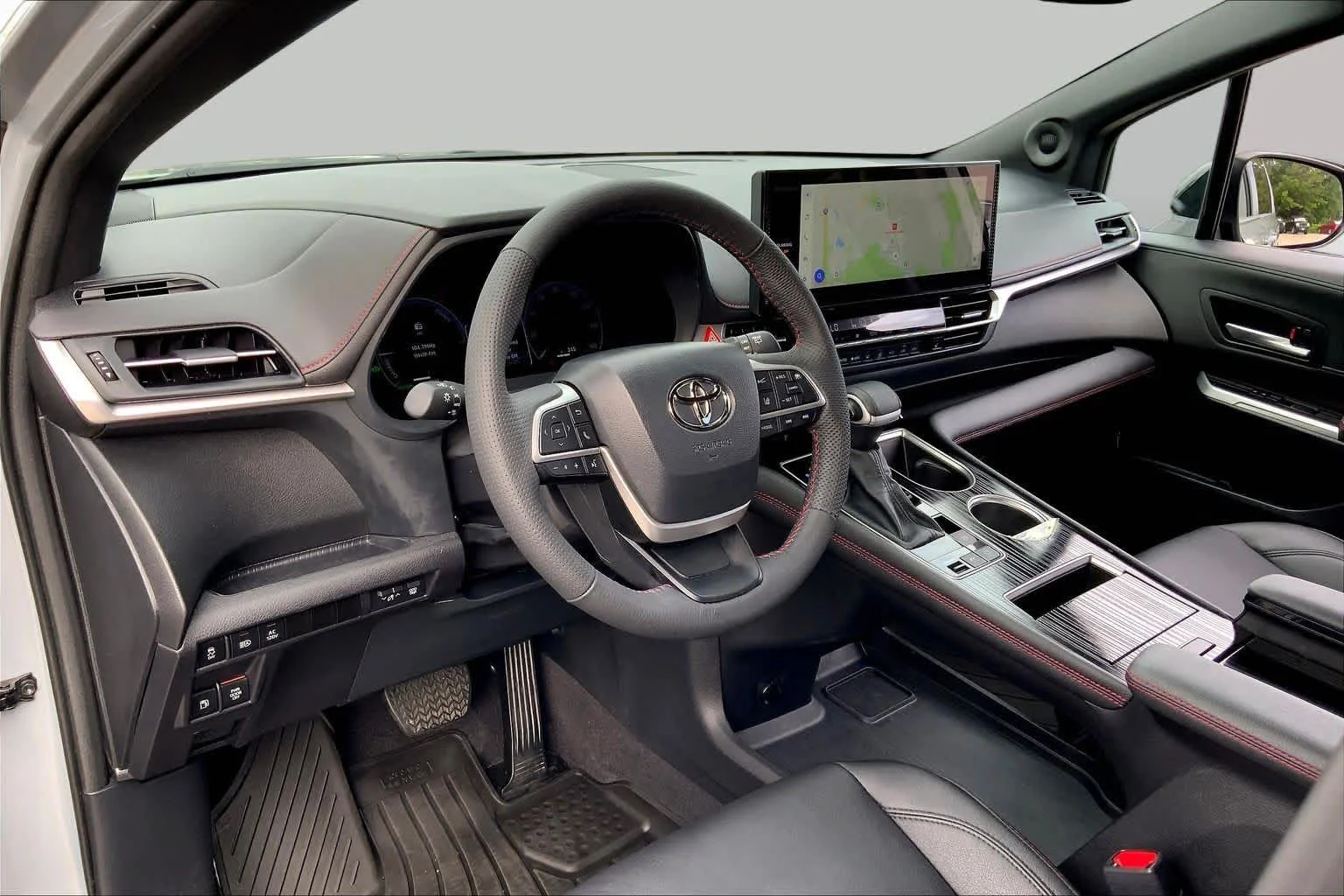Used 2025 Cement Toyota XSE image 18
