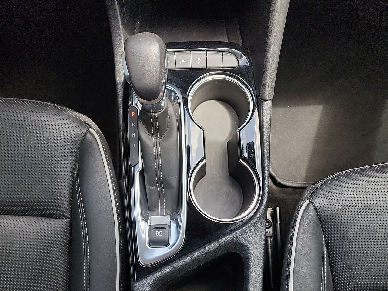 Used 2024 Blue Buick Avenir image 18