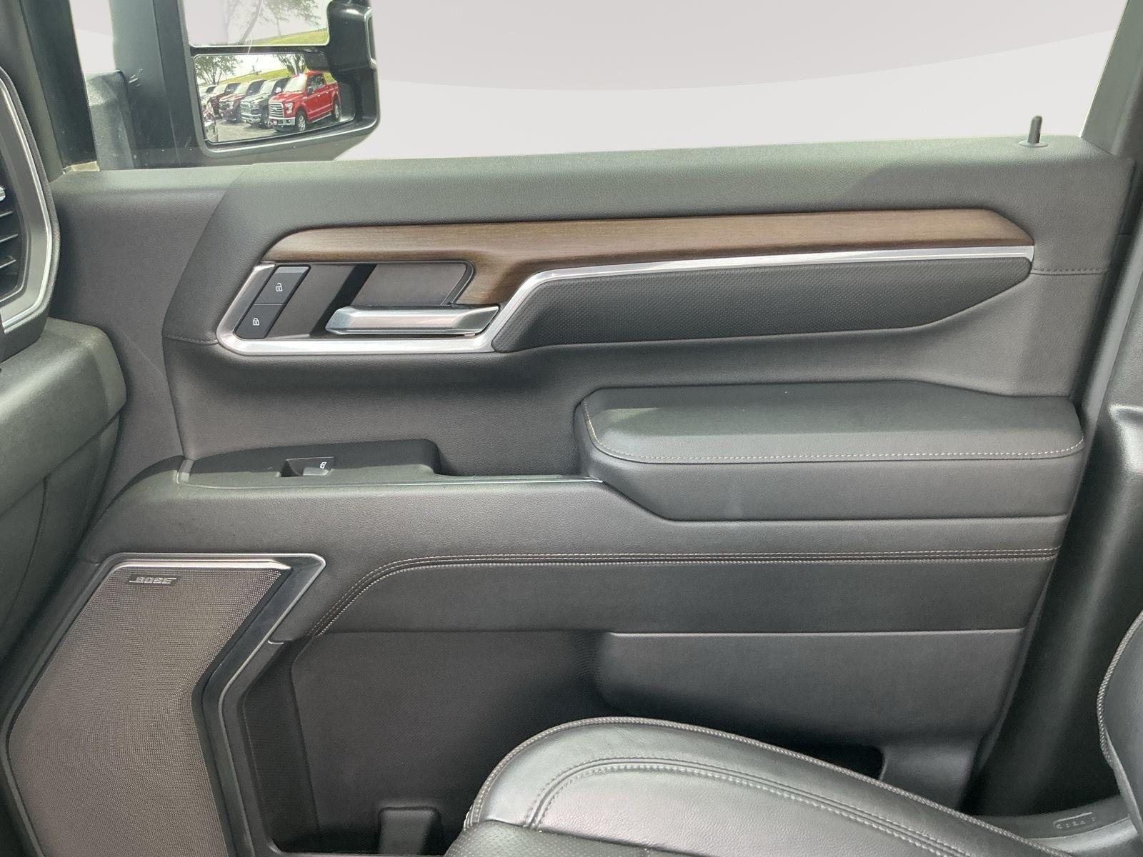 Used 2024 Black Chevrolet High Country image 5