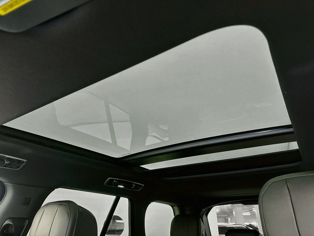 New 2026 Charente Grey Land Rover SE image 22