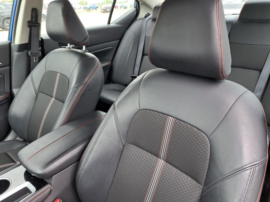 2025 Nissan Altima SR - Photo 18