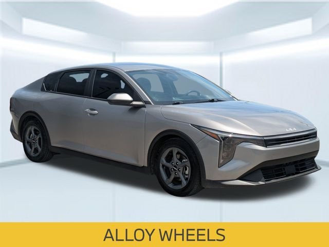 Used 2025 Gray Kia LXS image 9